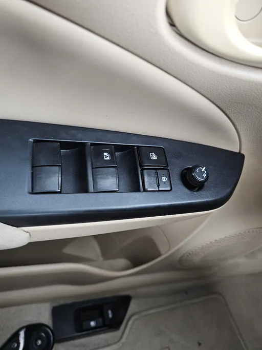 2022 Toyota Yaris  Y 