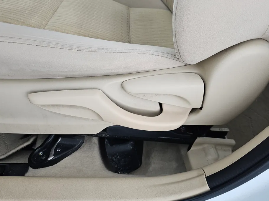 2022 Toyota Yaris  Y 