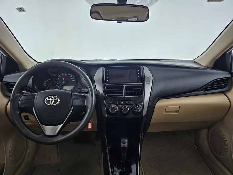 2022 Toyota Yaris  Y 