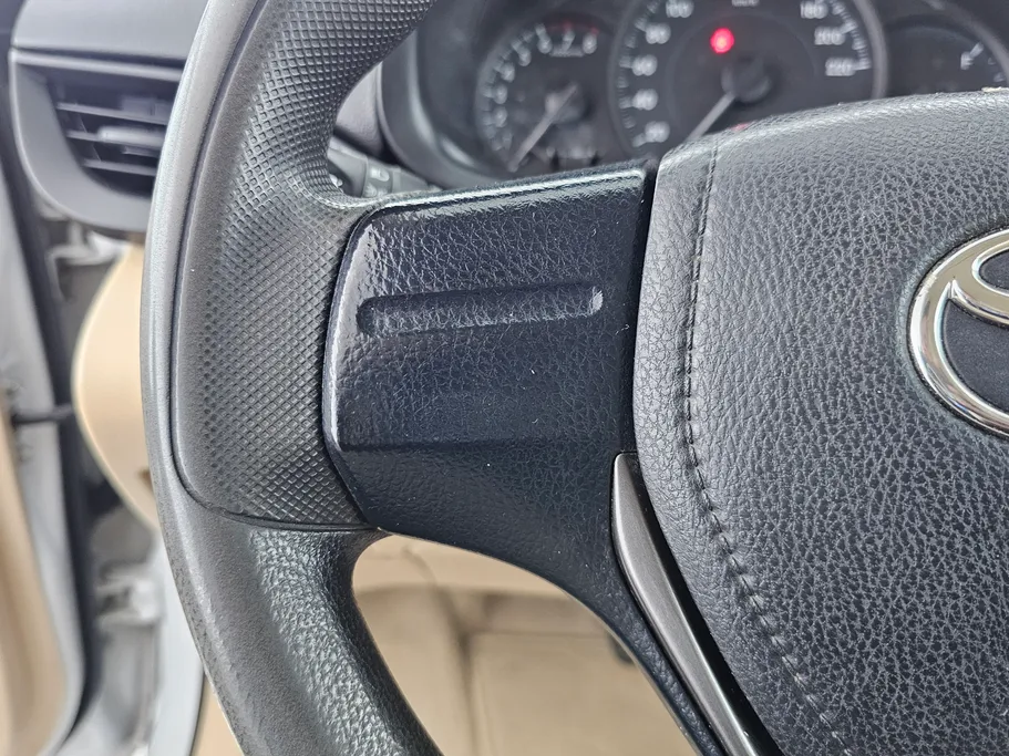 2022 Toyota Yaris  Y 