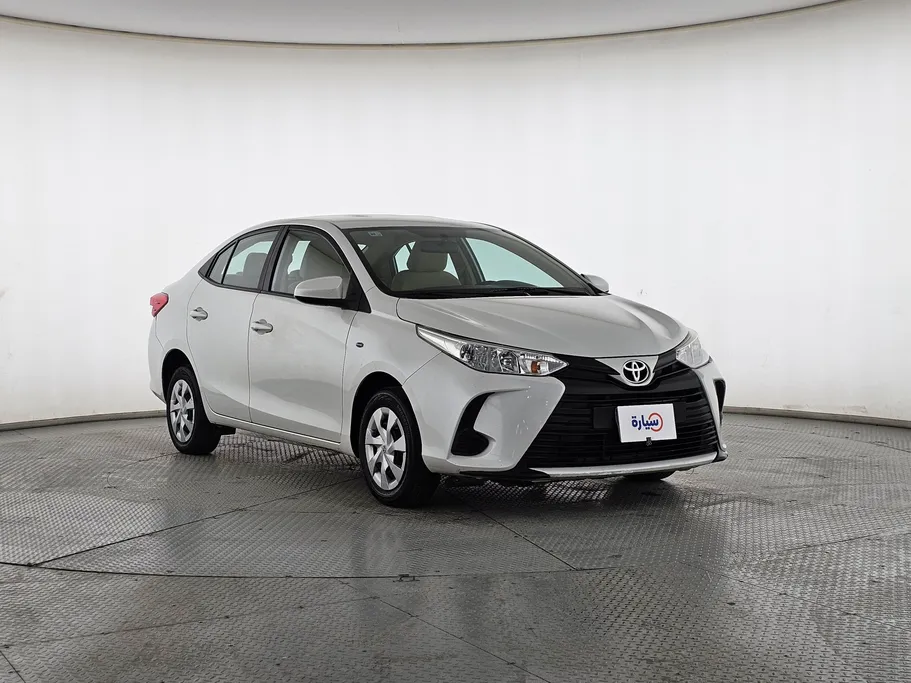 2022 Toyota Yaris  Y 