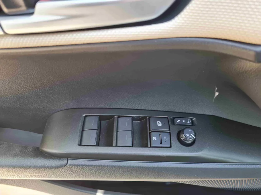 تويوتا كامري E HEV 2026 