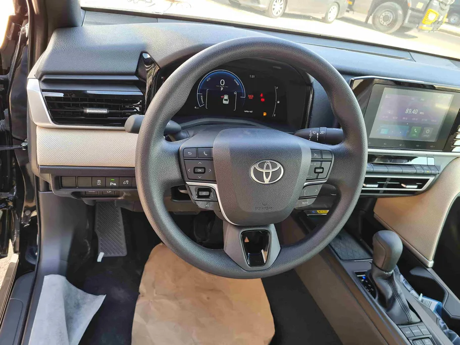 تويوتا كامري E HEV 2026 