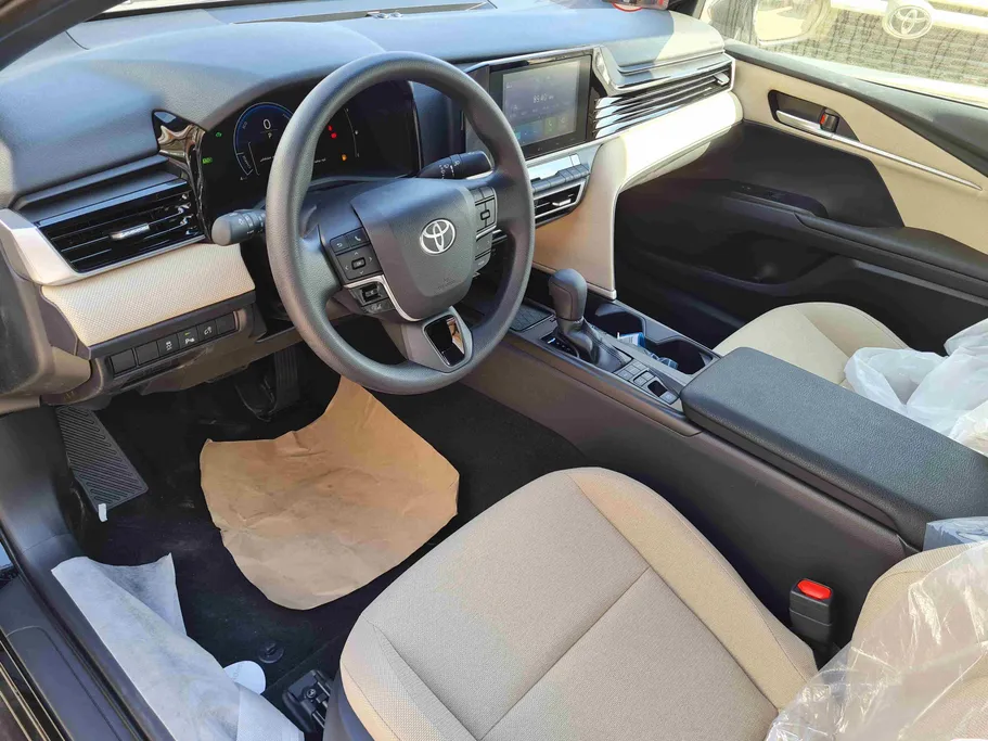 تويوتا كامري E HEV 2026 