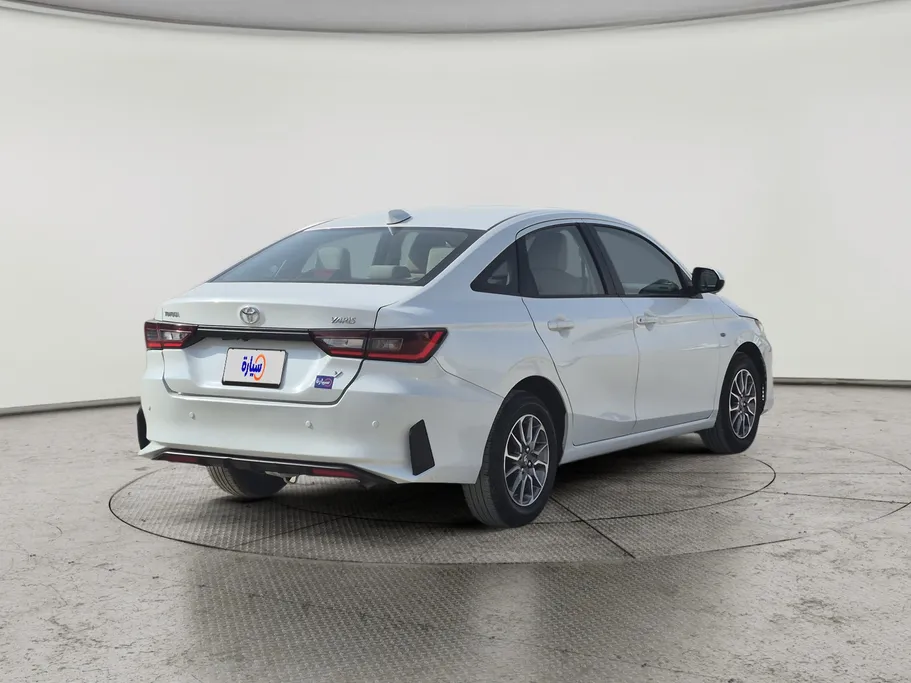 2023 Toyota Yaris  Y 