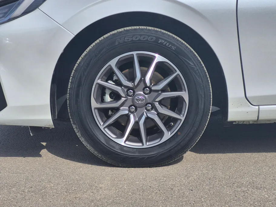 2023 Toyota Yaris  Y 