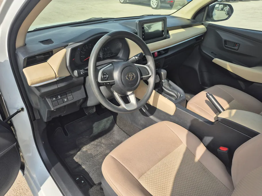 2023 Toyota Yaris  Y 