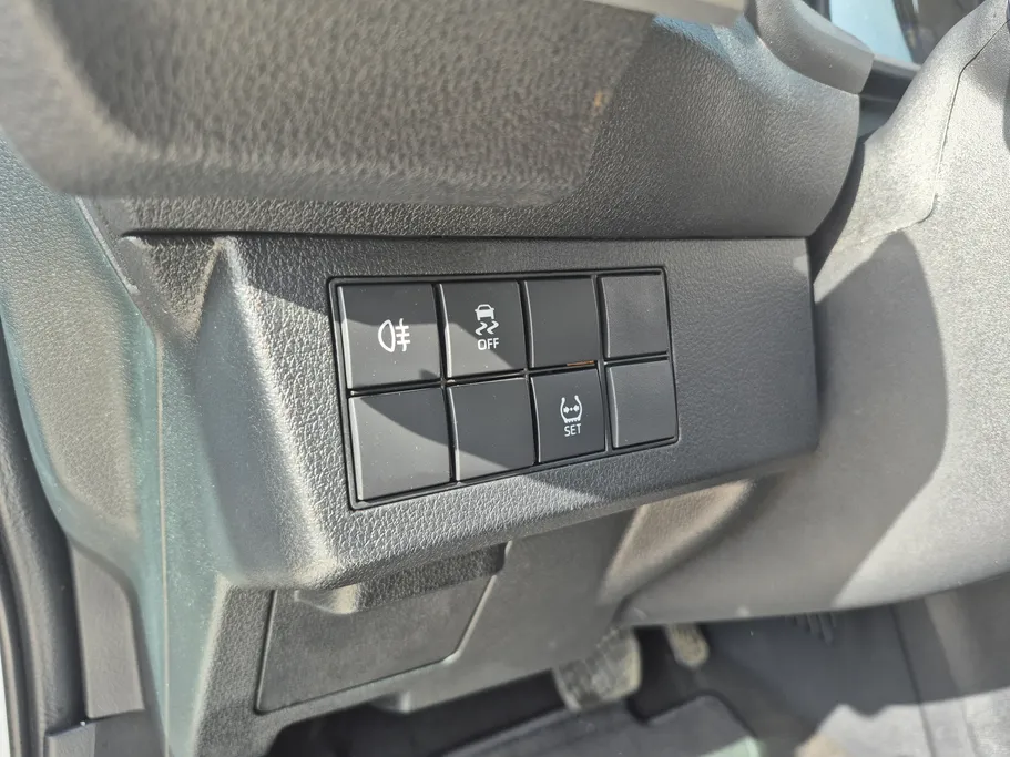 2023 Toyota Yaris  Y 