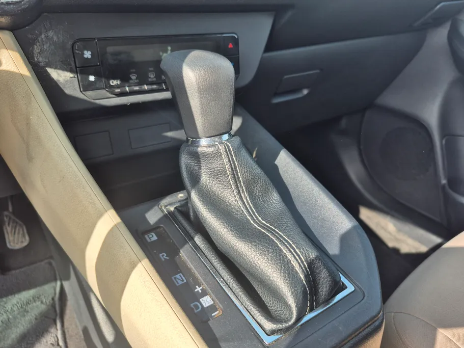 2023 Toyota Yaris  Y 