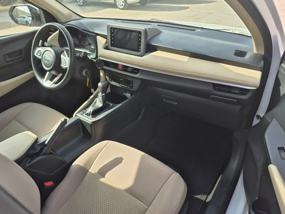 2023 Toyota Yaris  Y 