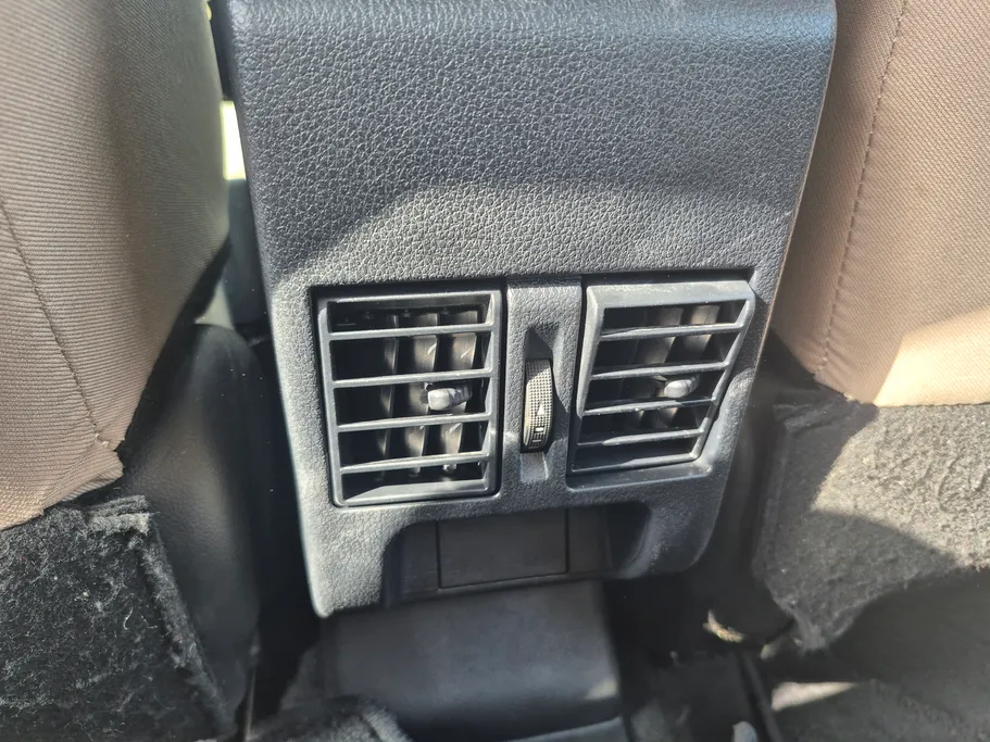 2023 Toyota Yaris  Y 