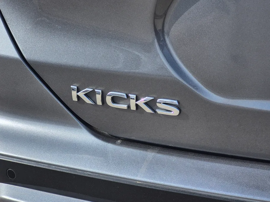 2024 Nissan Kicks S 