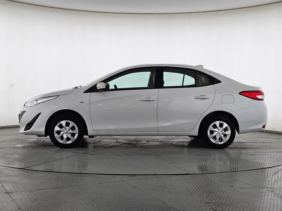 2020 Toyota Yaris  Y 