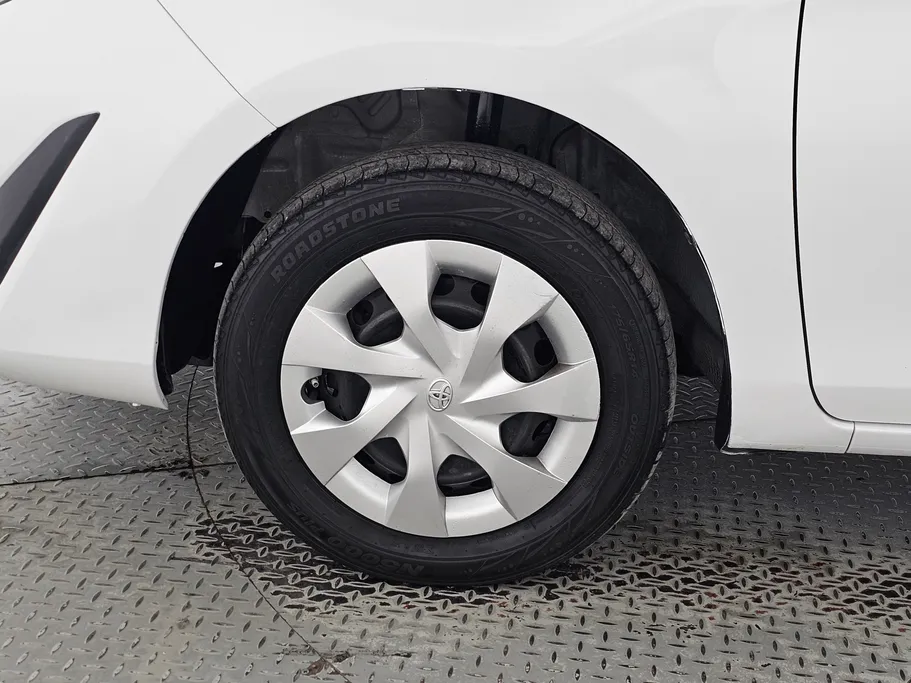 2020 Toyota Yaris  Y 