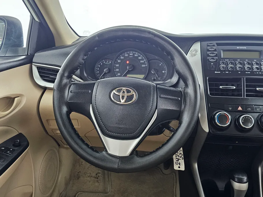 2020 Toyota Yaris  Y 