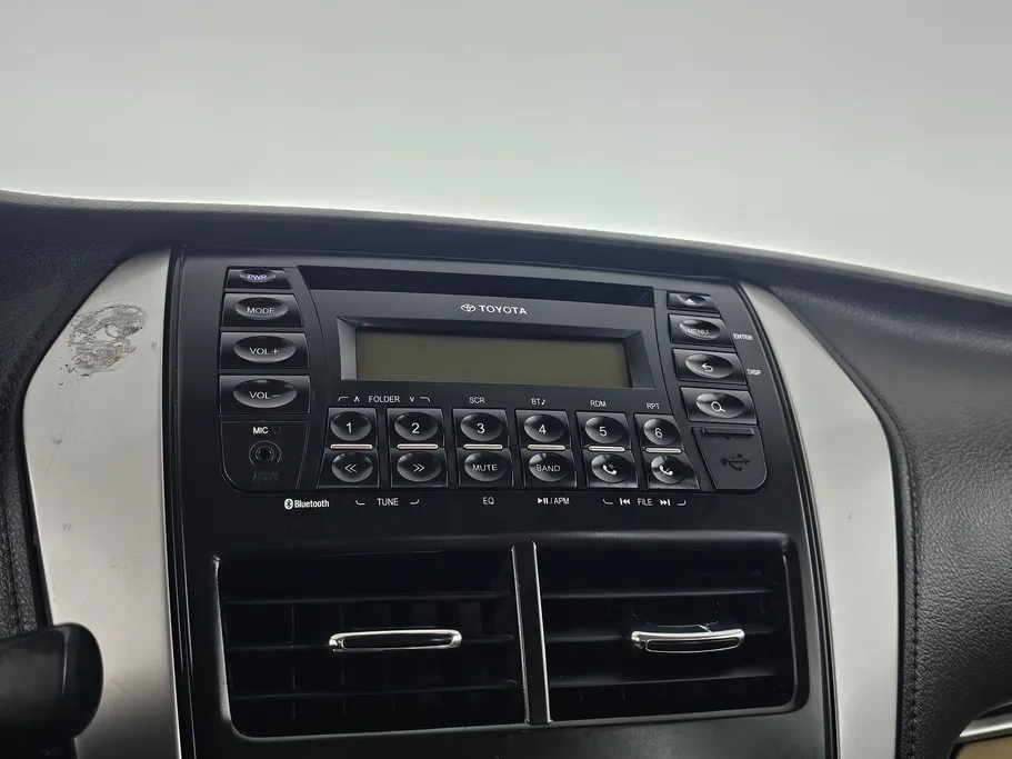 2020 Toyota Yaris  Y 