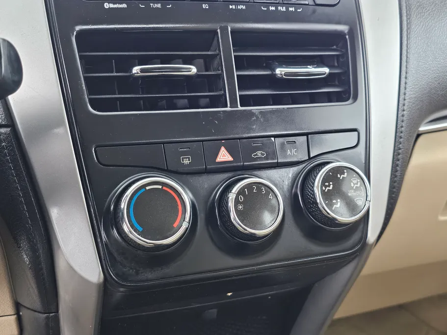 2020 Toyota Yaris  Y 