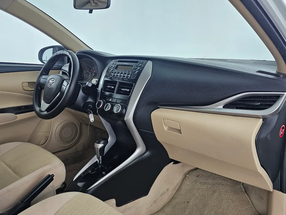 2020 Toyota Yaris  Y 