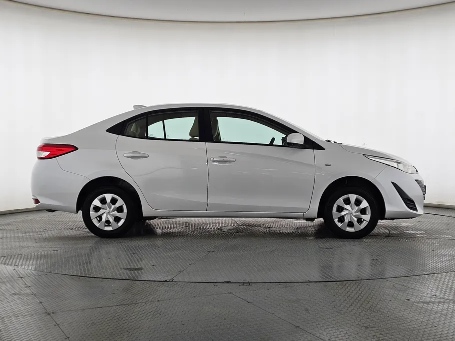 2020 Toyota Yaris  Y 