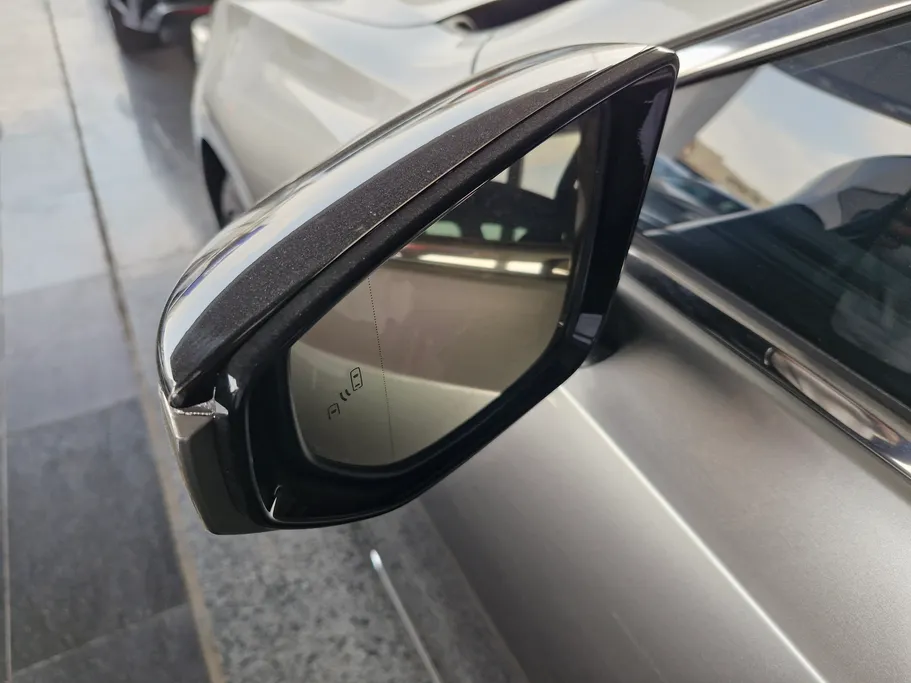 2025 Lexus ES 300 BH Hybrid Plus 