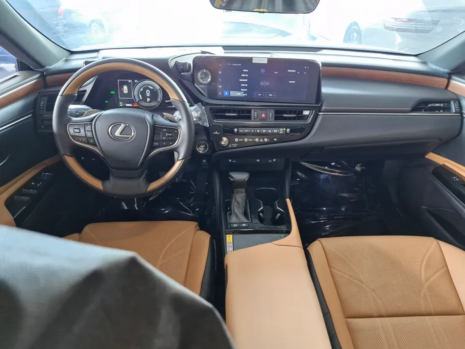 2025 Lexus ES 300 BH Hybrid Plus 