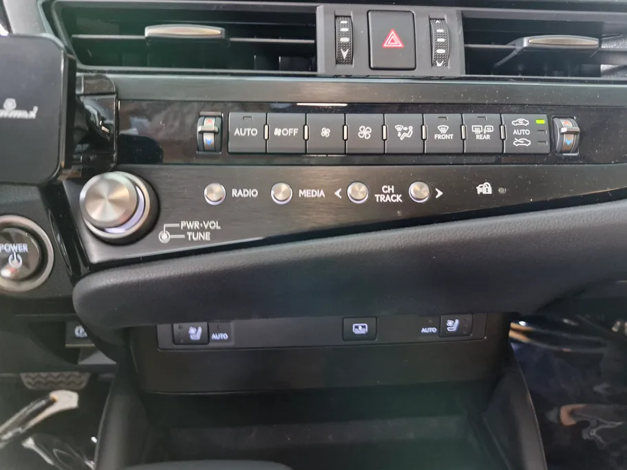 2025 Lexus ES 300 BH Hybrid Plus 