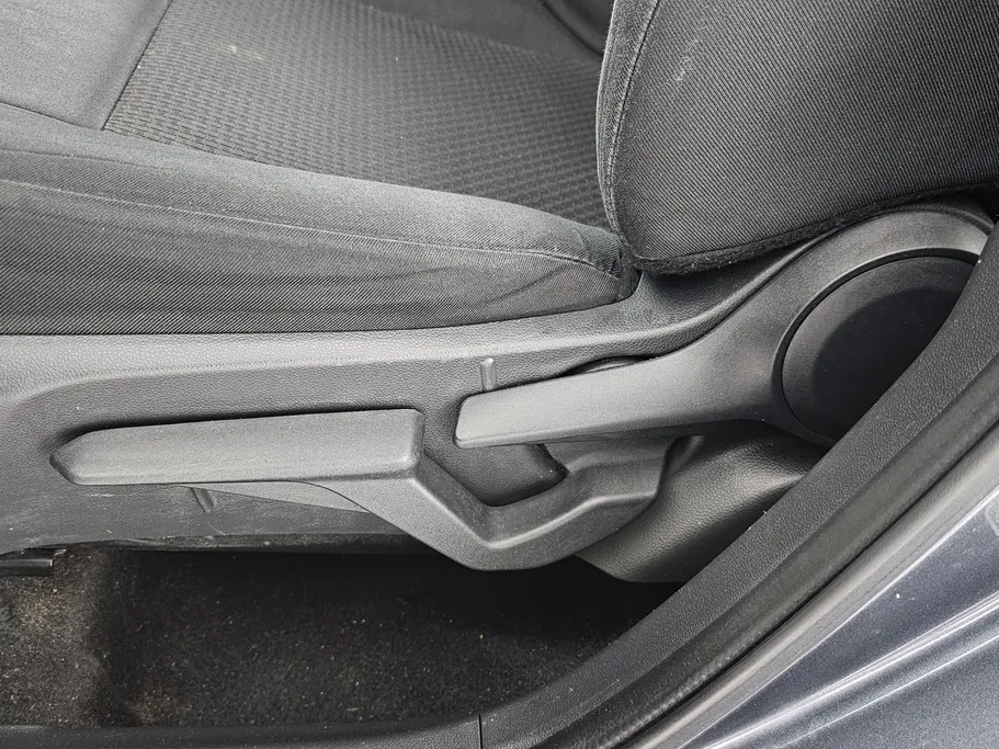 2023 Toyota Yaris  Y 