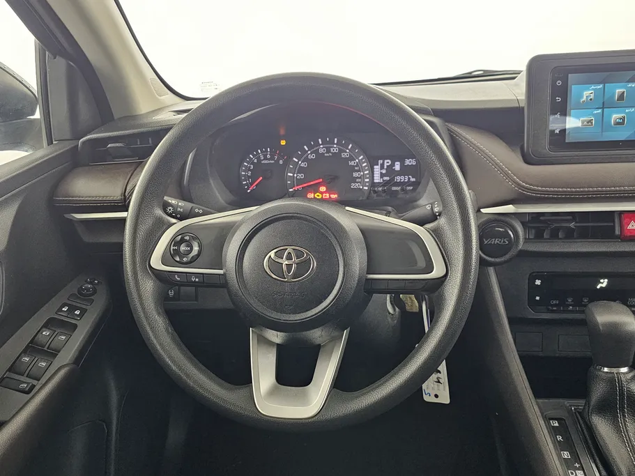 2023 Toyota Yaris  Y 