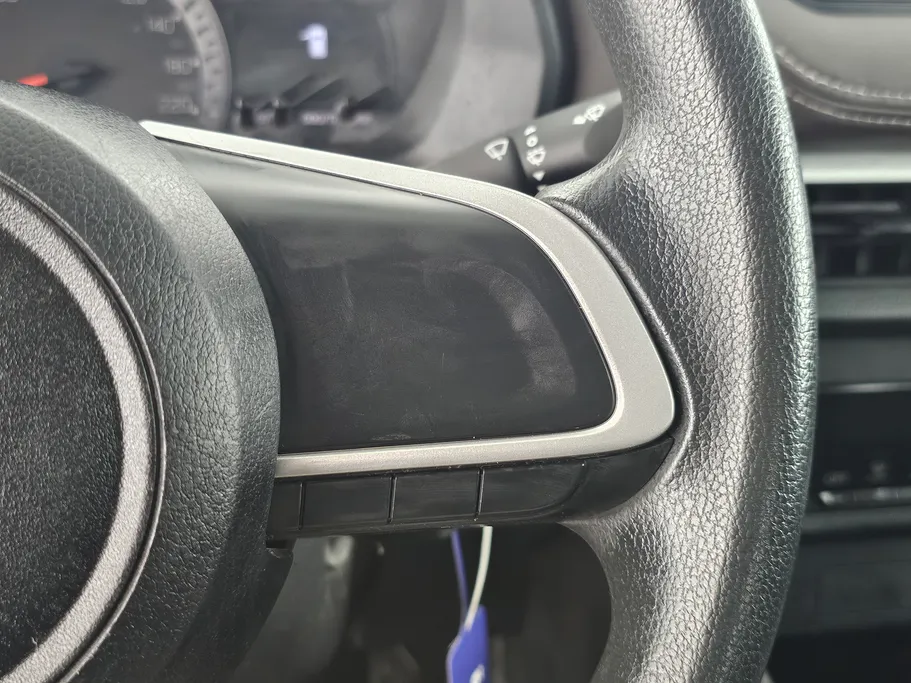 2023 Toyota Yaris  Y 