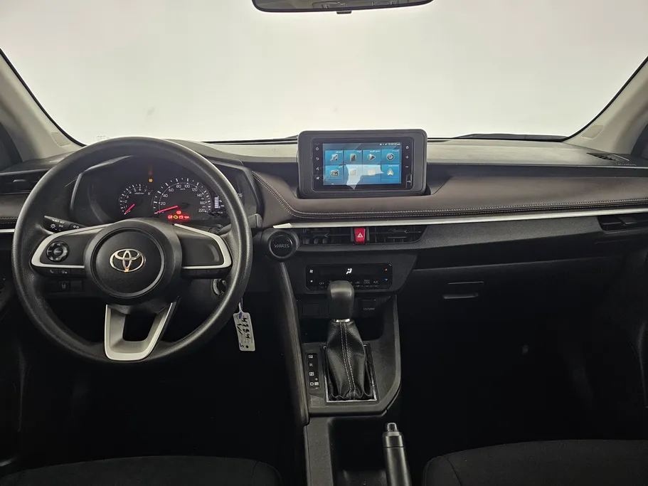 2023 Toyota Yaris  Y 