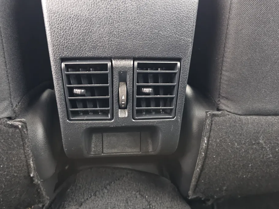 2023 Toyota Yaris  Y 