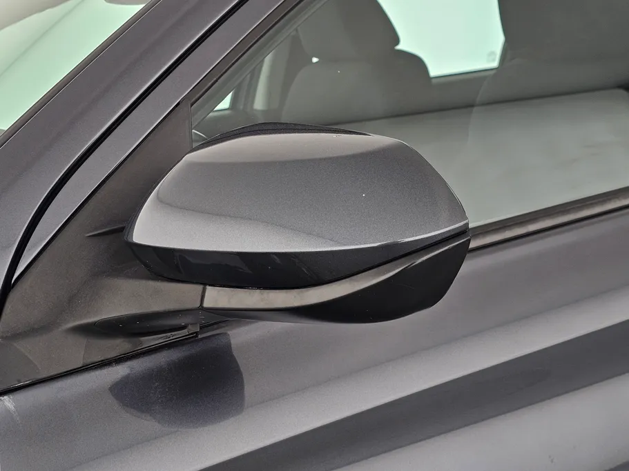 2023 Toyota Yaris  Y 