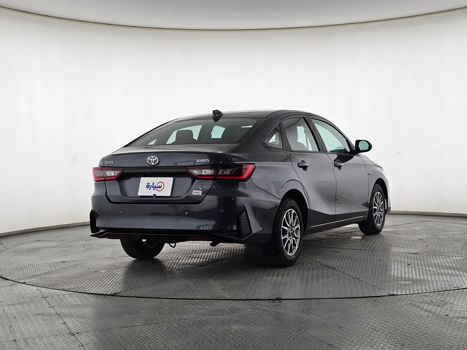 2023 Toyota Yaris  Y 