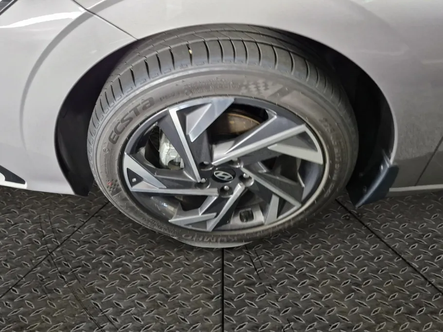 2026 Hyundai Elantra Comfort 