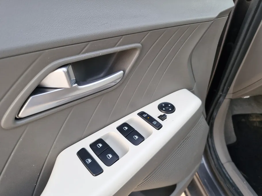 2024 Hyundai Accent Fleet 