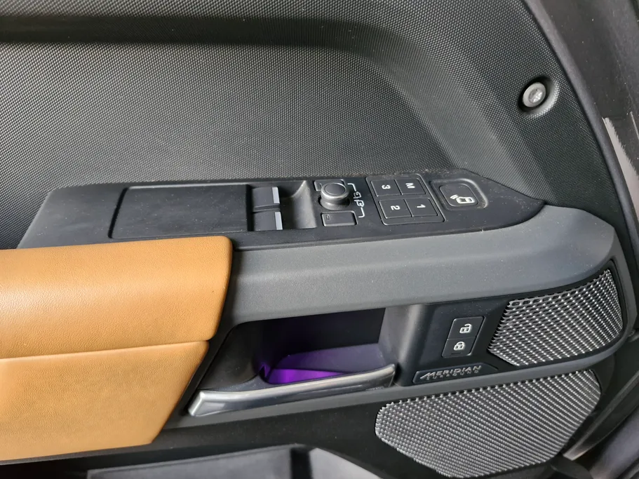 لاند روفر ديفندر 90X 2022 