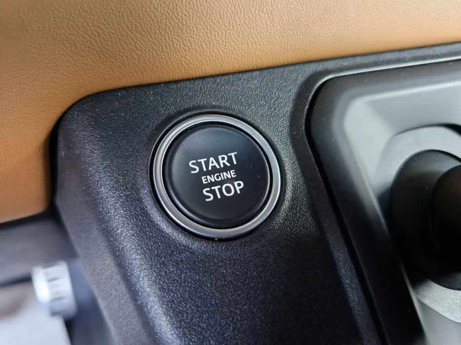 لاند روفر ديفندر 90X 2022 