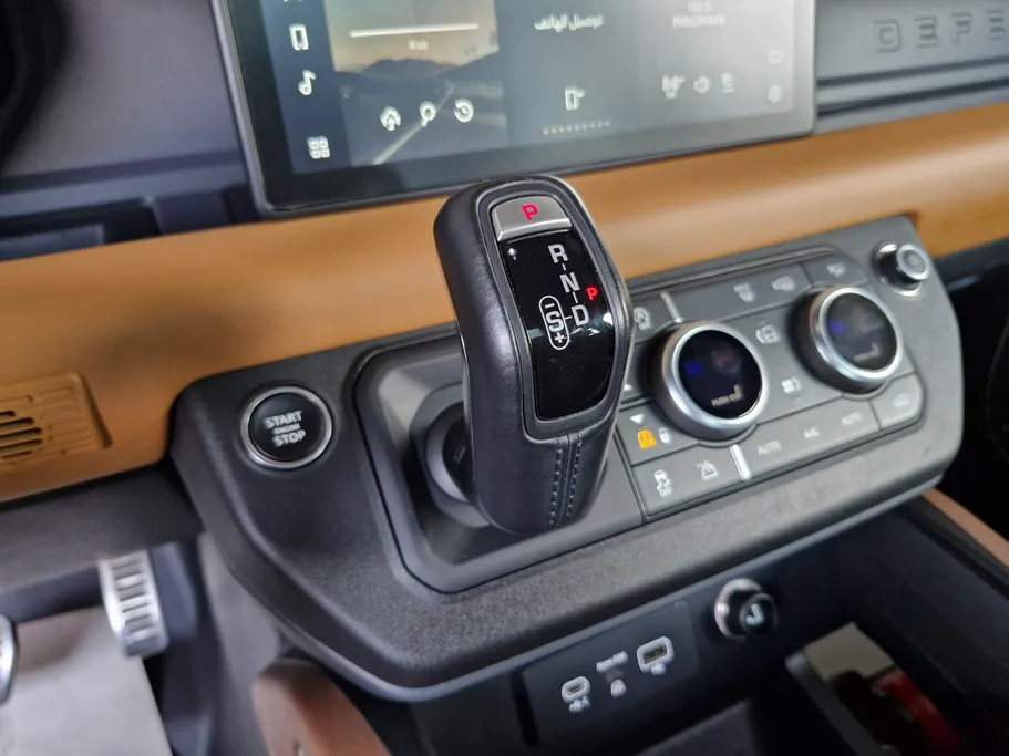 لاند روفر ديفندر 90X 2022 