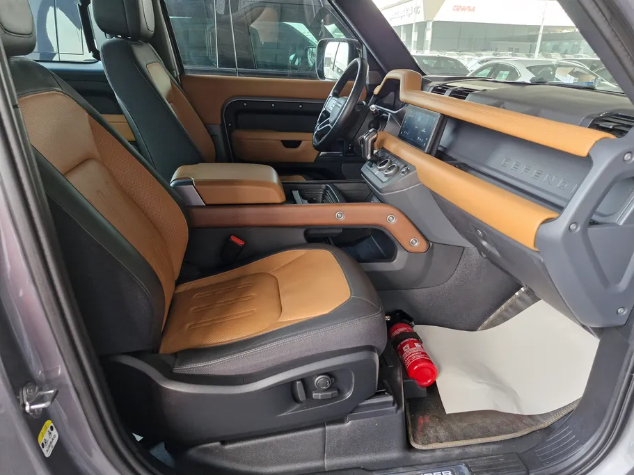 لاند روفر ديفندر 90X 2022 