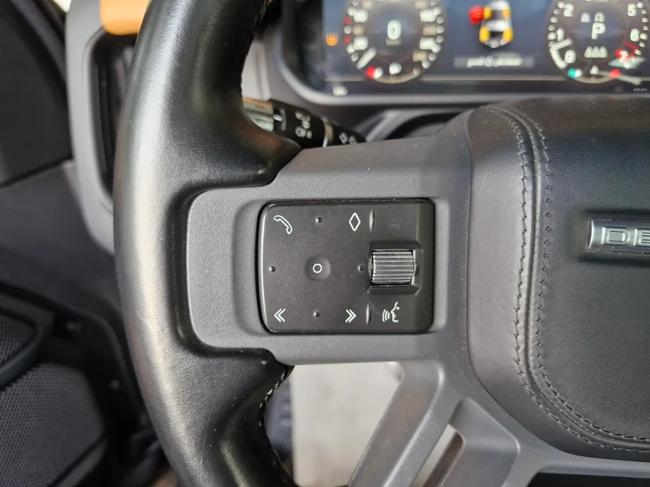 لاند روفر ديفندر 90X 2022 