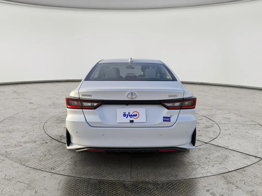 2024 Toyota Yaris  Y 