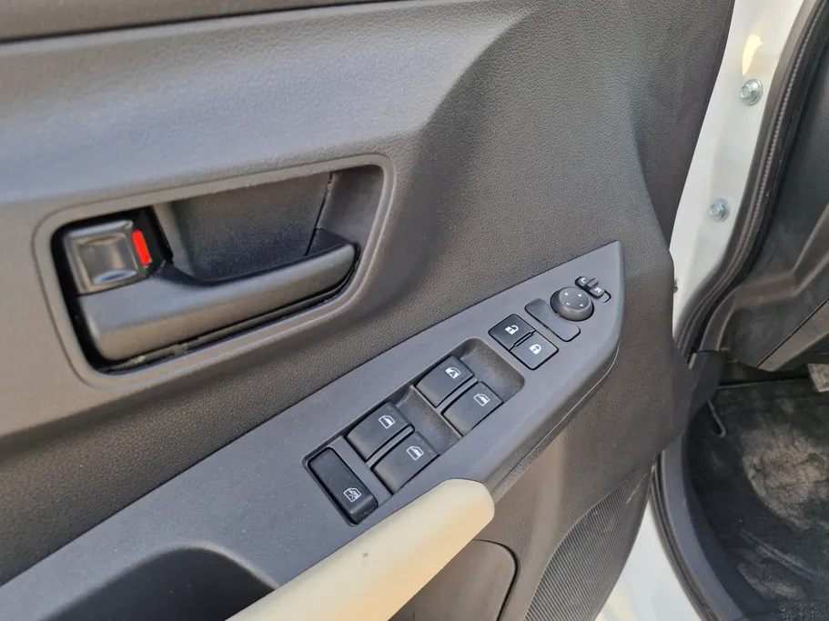 2024 Toyota Yaris  Y 