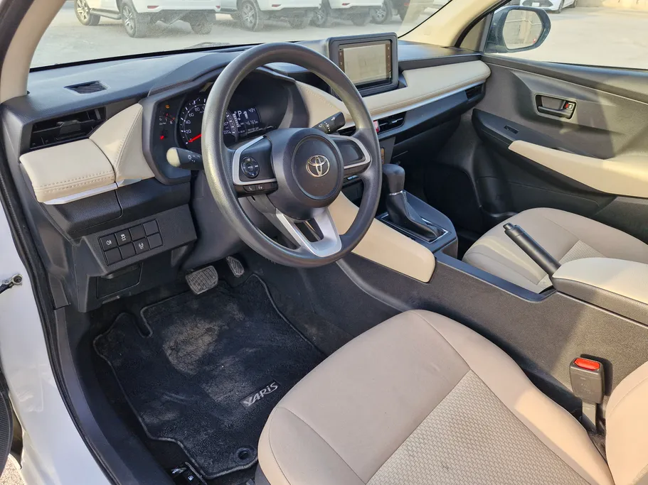 2024 Toyota Yaris  Y 