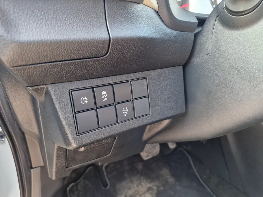 2024 Toyota Yaris  Y 