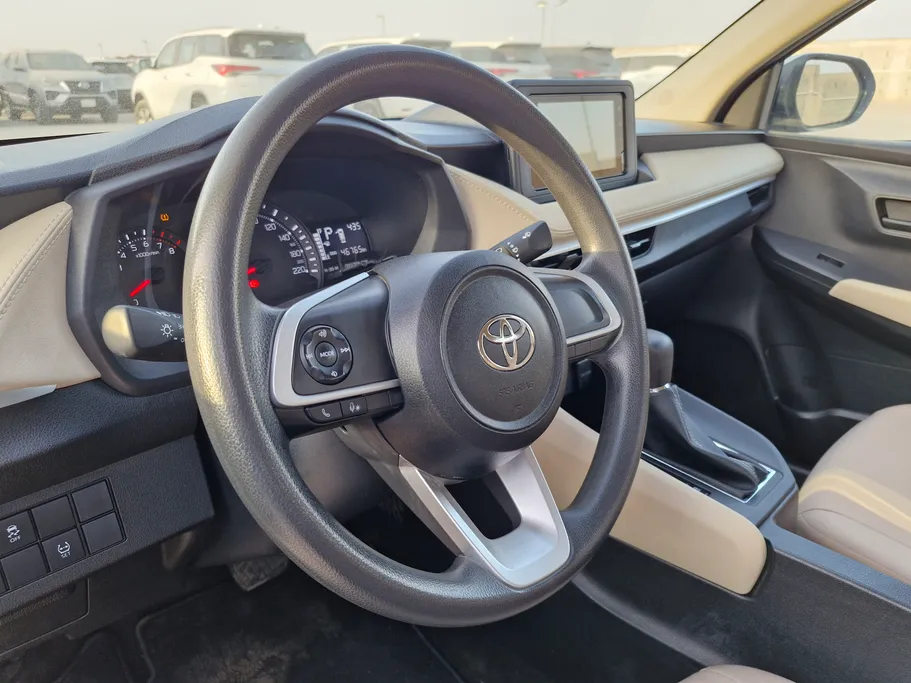 2024 Toyota Yaris  Y 