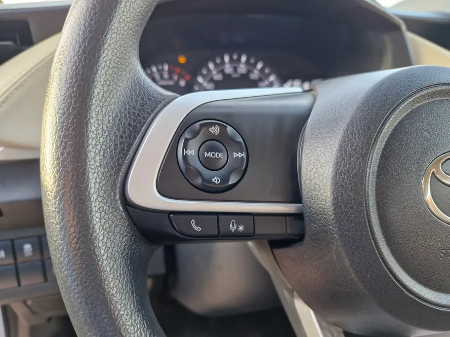 2024 Toyota Yaris  Y 