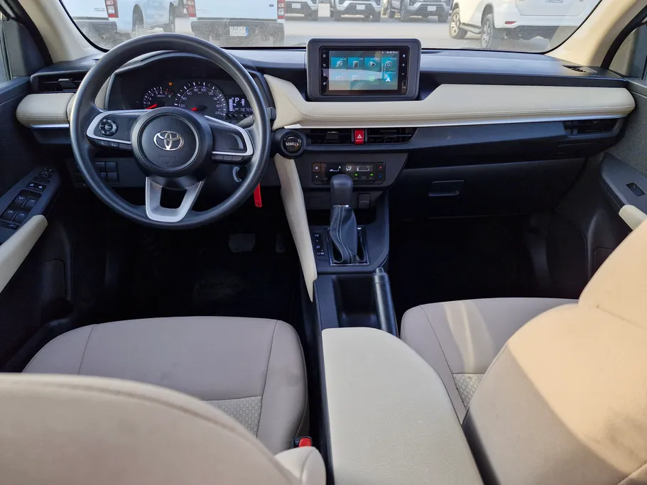 2024 Toyota Yaris  Y 