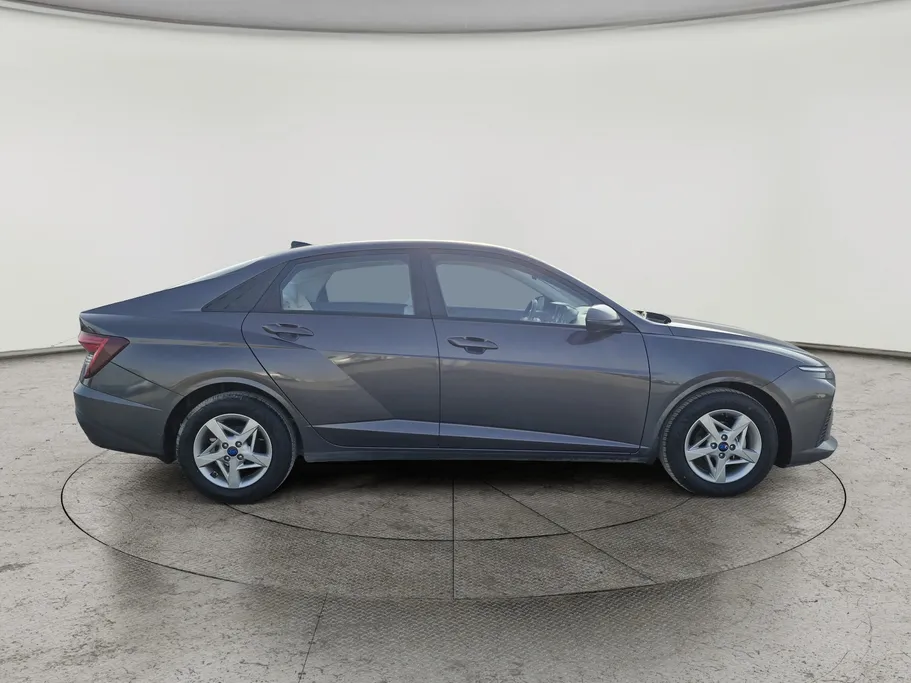 2024 هيونداي Accent فلييت 