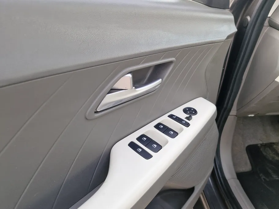 2024 هيونداي Accent فلييت 