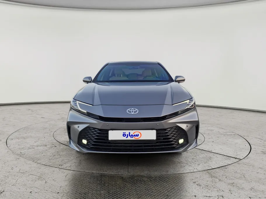 تويوتا كامري LE 2025 